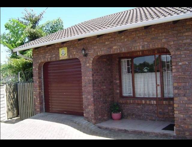 2 BEDROOM HOUSE FOR SALE IN VELD EN VLEI